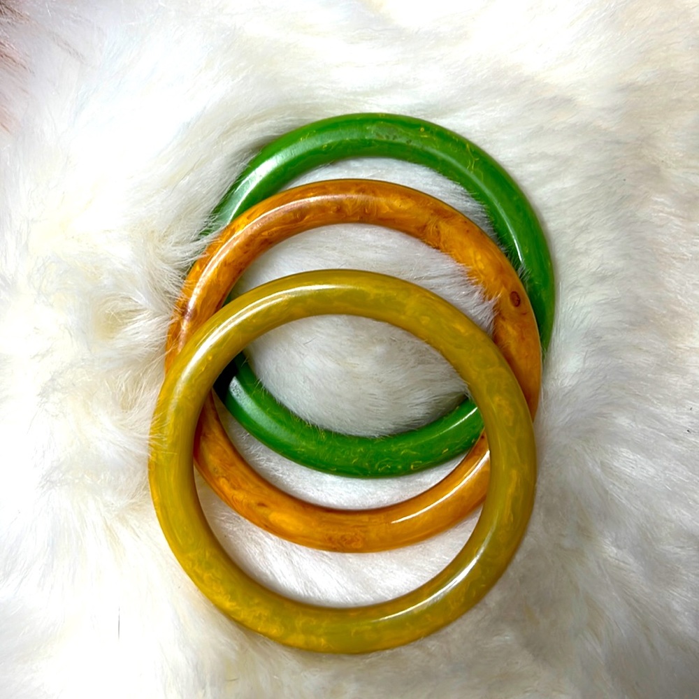 set of 3 vintage marbled bakelite bangles